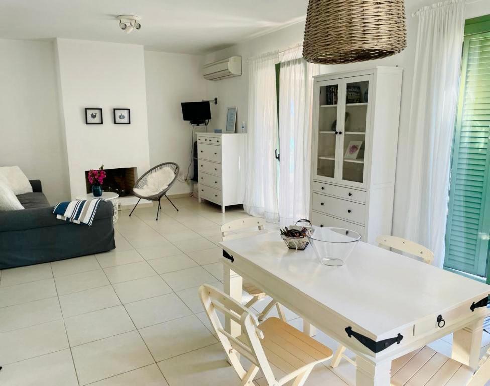 Gennadi Blue Sky Villas Exterior photo